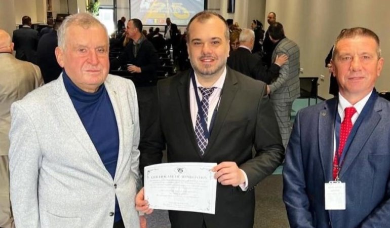 Burgas Ticaret ve Sanayi Odası’ndan Ahmet Yazıcı’ya Ödül 1 burgas-ticaret-ve-sanayi-odasindan-ahmet-yaziciya-odul-K3tvafhd.jpg