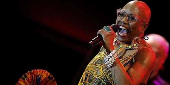 Caz Müziğin Efsanevi İsimlerinden Dee Dee Bridgewater, Türkiye’de Sahneleri Büyüleyecek! Kaçırılmayacak Anların Kapısını Aralayın!