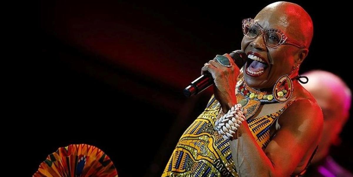 Caz Müziğin Efsanevi İsimlerinden Dee Dee Bridgewater, Türkiye'de Sahneleri Büyüleyecek! Kaçırılmayacak Anların Kapısını Aralayın! 2 caz-muzigin-efsanevi-isimlerinden-dee-dee-bridgewater-turkiyede-sahneleri-buyuleyecek-kacirilmayacak-anlarin-kapisini-aralayin-TEzcakPW.jpg