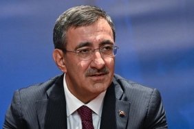Cevdet Yılmaz’dan Ekonomi Mesajı: “Temellerimiz Sağlam, Dalgalanmalar Geçici” 1 cevdet-yilmazdan-ekonomi-mesaji-temellerimiz-saglam-dalgalanmalar-gecici-9Q1Jckip.jpg