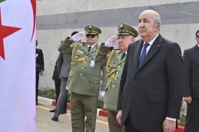 Cezayir Cumhurbaşkanı Tebbun'un Arap Birliği Zirvesi'nde Olmaması: Siyasi Arenada Sarsıcı Bir Boşluk! 5 cezayir-cumhurbaskani-tebbunun-arap-birligi-zirvesinde-olmamasi-siyasi-arenada-sarsici-bir-bosluk-VfBr9Uvn.jpg