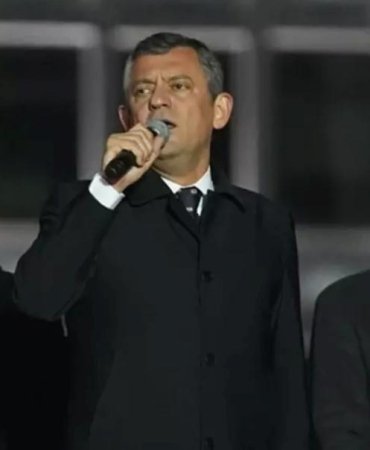 CHP Lideri Özgür Özel’den Saraçhane’de Sert Boykot Mesajı 9 chp-lideri-ozgur-ozelden-sarachanede-sert-boykot-mesaji-y2kXcnNS.jpg