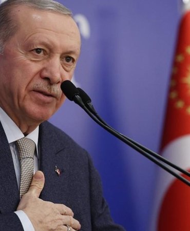 Cumhurbaşkanı Erdoğan'dan Üniversiteli Gençlere Mesaj: "Bu Ülkeyi Sokakta Bulmadık, Uyanık Olun" 8 cumhurbaskani-erdogandan-universiteli-genclere-mesaj-bu-ulkeyi-sokakta-bulmadik-uyanik-olun-RWT7aHYi.jpg
