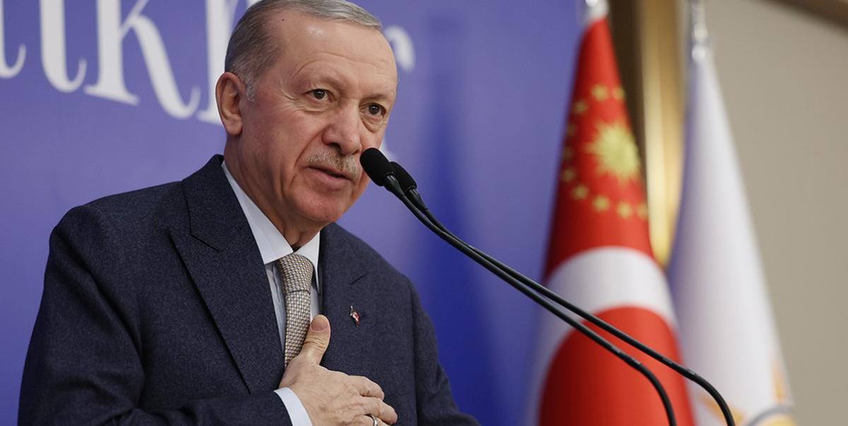Cumhurbaşkanı Erdoğan'dan Üniversiteli Gençlere Mesaj: "Bu Ülkeyi Sokakta Bulmadık, Uyanık Olun" 2 cumhurbaskani-erdogandan-universiteli-genclere-mesaj-bu-ulkeyi-sokakta-bulmadik-uyanik-olun-RWT7aHYi.jpg