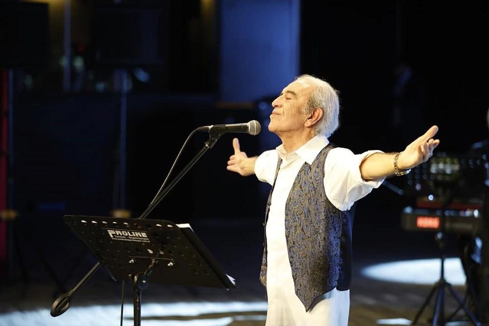 Edip Akbayram'ın Son Yolculuğuna Uğurlanma İsteği: Yıllar Önceki Röportajında Açığa Çıktı 3 Edip Akbayram'ın Son Yolculuğuna Uğurlanma İsteği: Yıllar Önceki Röportajında Açığa Çıktı