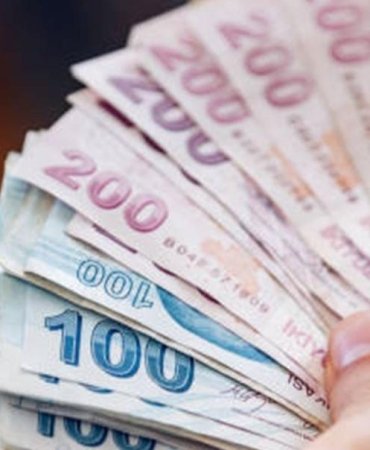 emeklilere-bayram-ikramiyesi-zammi-2025de-odemeler-ne-zaman-yapilacak-dBxPPZmQ.jpg