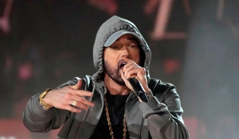 Eminem'in Sızdırılan Şarkılarıyla İlgili Şok Gelişme: FBI, Rapçinin Eski Çalışanını Neden Takip Etti? 1 eminemin-sizdirilan-sarkilariyla-ilgili-sok-gelisme-fbi-rapcinin-eski-calisanini-neden-takip-etti-YG2FZVd3.jpg