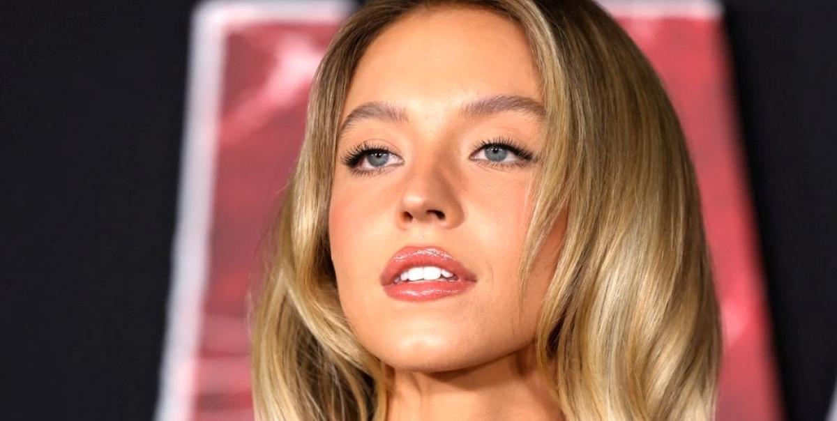 Euphoria Yıldızı Sydney Sweeney'in Nişanlısından Ayrıldığına Dair Şok Edici İddia! 3 euphoria-yildizi-sydney-sweeneyin-nisanlisindan-ayrildigina-dair-sok-edici-iddia-7G52TvGi.jpg