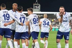 fenerbahce-bodrum-deplasmaninda-farkli-kazandi-puan-farki-6ya-indi-mplkXZRX.jpg