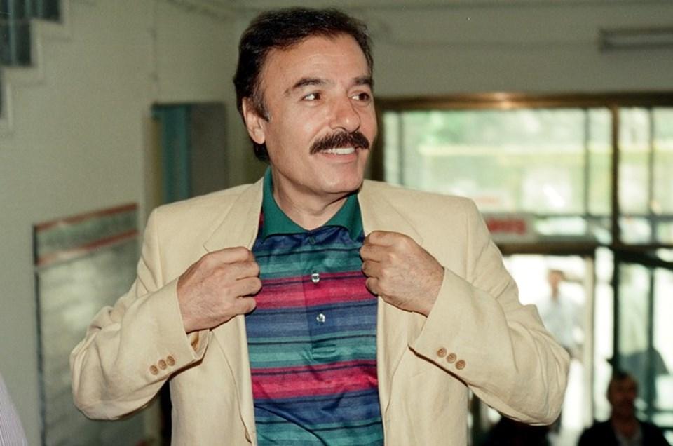 Ferdi Tayfur'un Oğlu Tahaa, Kaybettiği Babasıyla Duygusal Bir Paylaşımda Bulundu 3 Ferdi Tayfur'un Oğlu Tahaa, Kaybettiği Babasıyla Duygusal Bir Paylaşımda Bulundu