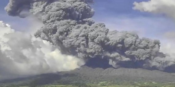 Fuego Yanardağı’nın Korkunç Uyanışı: Guatemala’da 30 Bin Kişi Tehlike Altında!