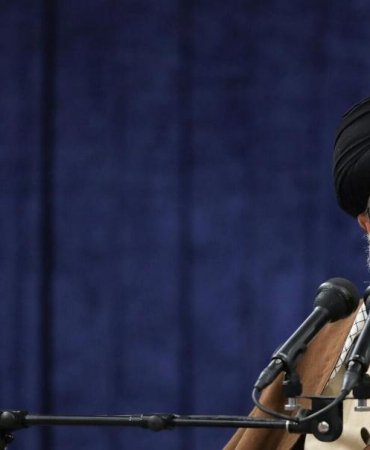 Hamaney'den Şok Açıklama: Utanmazlığın Sınırı Var, Tahran Asla ABD ile Müzakere Etmeyecek! 2 hamaneyden-sok-aciklama-utanmazligin-siniri-var-tahran-asla-abd-ile-muzakere-etmeyecek-Nv3mRKkQ.jpg