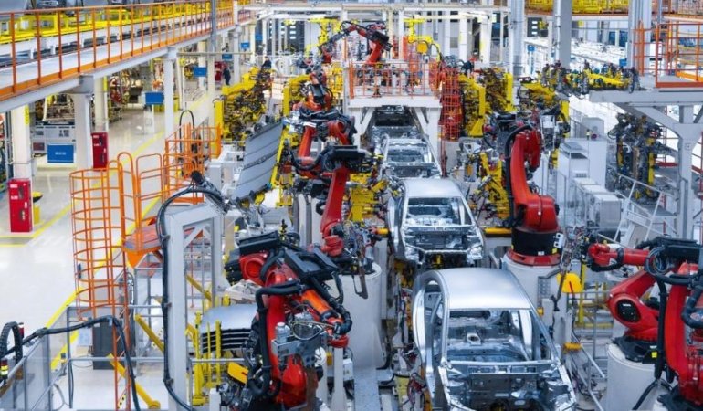 honda-cindeki-yeni-ev-fabrikasinda-is-gucunu-30-azaltti-yapay-zeka-ile-uretimi-yeniden-ILrQmPEM.jpg