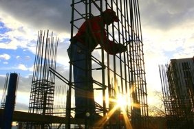insaat-sektorunde-endise-buyuyor-bilesik-endeks-subat-2025te-dususunu-surdurdu-M9Pm42y2.jpg
