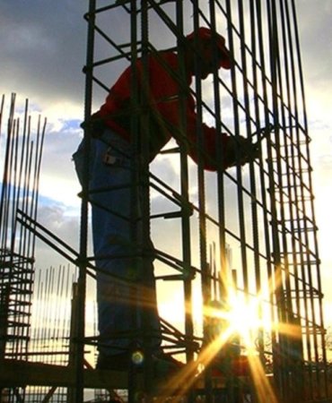 insaat-sektorunde-endise-buyuyor-bilesik-endeks-subat-2025te-dususunu-surdurdu-M9Pm42y2.jpg