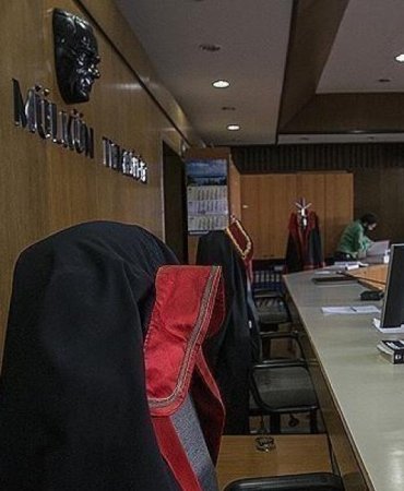 İstanbul 1 Nolu Barosu’nda Kriz: Mahkemeden Başkan ve Yönetim İçin Görevden Alma Kararı 4 istanbul-1-nolu-barosunda-kriz-mahkemeden-baskan-ve-yonetim-icin-gorevden-alma-karari-EbAUfizW.jpg