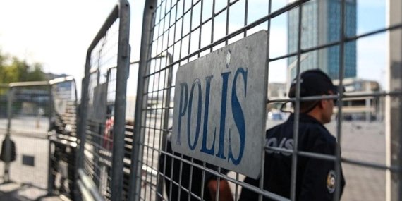 İzmir’de Gösteri ve Toplantı Yasağı Dört Gün Daha Uzatıldı