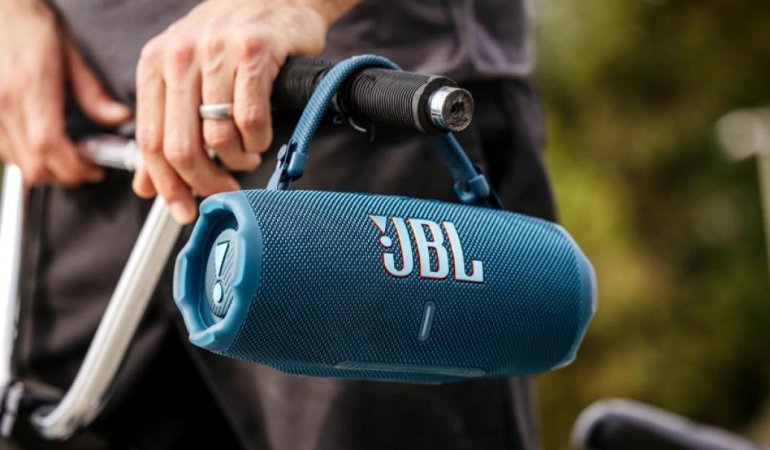 jbl-charge-6-turkiyeye-geliyor-daha-guclu-daha-dayanikli-daha-akilli-MN7kuGsh.jpg