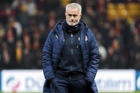 jose-mourinho-milli-arada-londrada-ufc-etkinliginde-surpriz-goruntu-1X2eD3EX.jpg