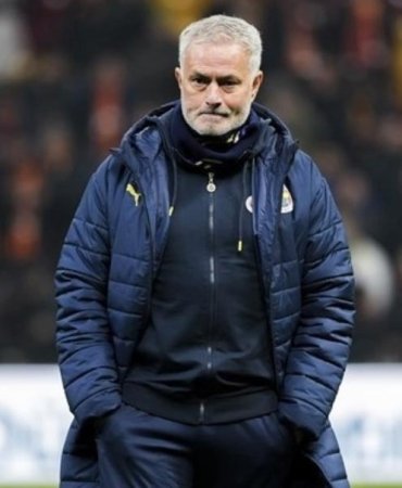 Jose Mourinho Milli Arada Londra’da! UFC Etkinliğinde Sürpriz Görüntü 10 jose-mourinho-milli-arada-londrada-ufc-etkinliginde-surpriz-goruntu-1X2eD3EX.jpg