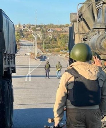 Kahramanların Dönüşü: Rusya ve Ukrayna Arasında Tarihi Esir Takası! 7 kahramanlarin-donusu-rusya-ve-ukrayna-arasinda-tarihi-esir-takasi-4ZvX8nDQ.jpg