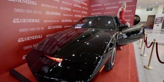 Kara Şimşek’in Efsanevi Yıldızı David Hasselhoff’un Eski Eşinin Gizemli Ölümü: Şok Edici Detaylar!