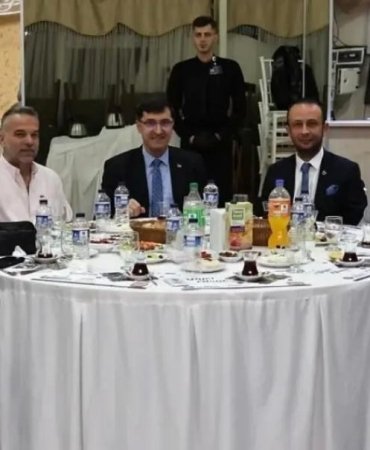 Kütahya Belediye Başkanı Eyüp Kahveci, Kütahyasporlu Sporcularla İftarda Buluştu 4 kutahya-belediye-baskani-eyup-kahveci-kutahyasporlu-sporcularla-iftarda-bulustu-ghdsMRgQ.jpg
