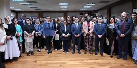 Londra’daki Türk Toplumu Sanat Sergisi Kültürler Arası Diyaloğu Güçlendiriyor