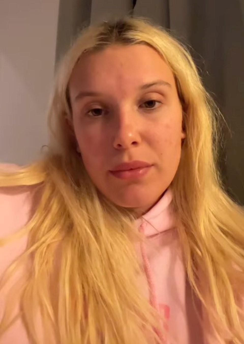 Millie Bobby Brown, Dış Görünüşüne Yönelik Yorumlara İsyan Etti: Hedef Olmanın Zorluğu! 3 Millie Bobby Brown, Dış Görünüşüne Yönelik Yorumlara İsyan Etti: Hedef Olmanın Zorluğu!