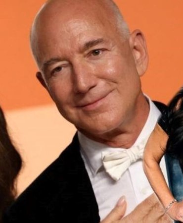 Milyarder Jeff Bezos ve Lauren Sanchez'in Düğün Davetiyesi Gönderildi 4 milyarder-jeff-bezos-ve-lauren-sanchezin-dugun-davetiyesi-gonderildi-cKDWwKy7.jpg
