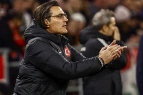 Montella’dan Galibiyet Sonrası Gurur Dolu Mesaj: “Bu Takım Özel Bir Takım” 2 montelladan-galibiyet-sonrasi-gurur-dolu-mesaj-bu-takim-ozel-bir-takim-r6iPBc4d.jpg