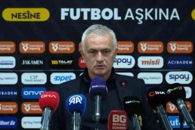 mourinhodan-var-tepkisi-portekizli-hakem-garip-bir-penalti-verdi-wNvGqhwk.jpg
