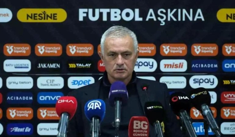 mourinhodan-var-tepkisi-portekizli-hakem-garip-bir-penalti-verdi-wNvGqhwk.jpg