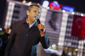 Özgür Özel: Bu meydanda hüzün yok, umut var 1 ozgur-ozel-bu-meydanda-huzun-yok-umut-var-xzQO118Z.png