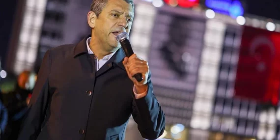 Özgür Özel: Bu meydanda hüzün yok, umut var