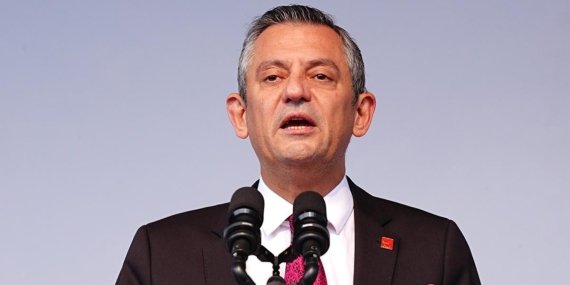Özgür Özel Saraçhane’de Konuştu: “Bu Meydanın Gücü Haklılığında”