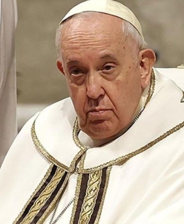 papa-franciscus-taburcu-oluyor-iki-kez-hayati-tehlike-atlatti-RrC6uQvi.jpg