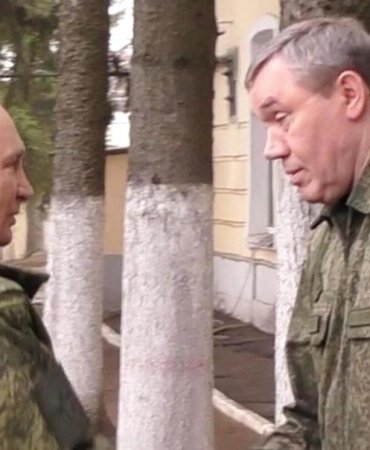 Peskov'dan Şok Açıklama: Putin'in Üniformalı Görünüşü, Kursk Bölgesi'ndeki Operasyonun Sonuçlanacağına Dair Kesin Bir Mesaj! 8 peskovdan-sok-aciklama-putinin-uniformali-gorunusu-kursk-bolgesindeki-operasyonun-sonuclanacagina-dair-kesin-bir-mesaj-fkPEpXGA.jpg