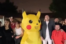 pikachu-kostumlu-eylemci-sosyal-medyada-gundem-oldu-uRr5W7mj.jpg