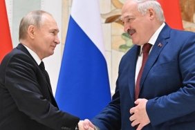 Putin ve Lukaşenko'nun Gizli Telefon Görüşmesi: Ukrayna'daki Sıcak Gelişmelerin Ardındaki Karanlık Oyun! 5 putin-ve-lukasenkonun-gizli-telefon-gorusmesi-ukraynadaki-sicak-gelismelerin-ardindaki-karanlik-oyun-B1gS6xKt.jpg