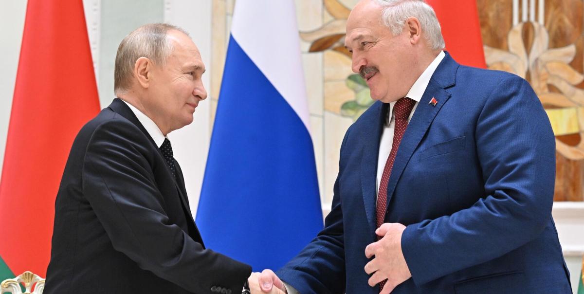 Putin ve Lukaşenko'nun Gizli Telefon Görüşmesi: Ukrayna'daki Sıcak Gelişmelerin Ardındaki Karanlık Oyun! 2 putin-ve-lukasenkonun-gizli-telefon-gorusmesi-ukraynadaki-sicak-gelismelerin-ardindaki-karanlik-oyun-B1gS6xKt.jpg