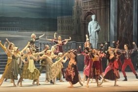 Romeo ve Juliet Bale Gösterisi: Sanatseverleri Büyüleyecek Büyülü Bir Deneyim! 5 romeo-ve-juliet-bale-gosterisi-sanatseverleri-buyuleyecek-buyulu-bir-deneyim-J3QBGFs1.jpg