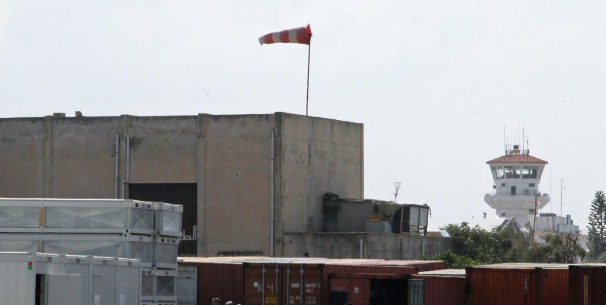 Rusya'dan Savaşın Korkunç Yüzü: Suriyeli 8 Bin Kaçkın Hmeymim Hava Üssü'nde Güvende! 2 rusyadan-savasin-korkunc-yuzu-suriyeli-8-bin-kackin-hmeymim-hava-ussunde-guvende-RTvHTrIg.jpg