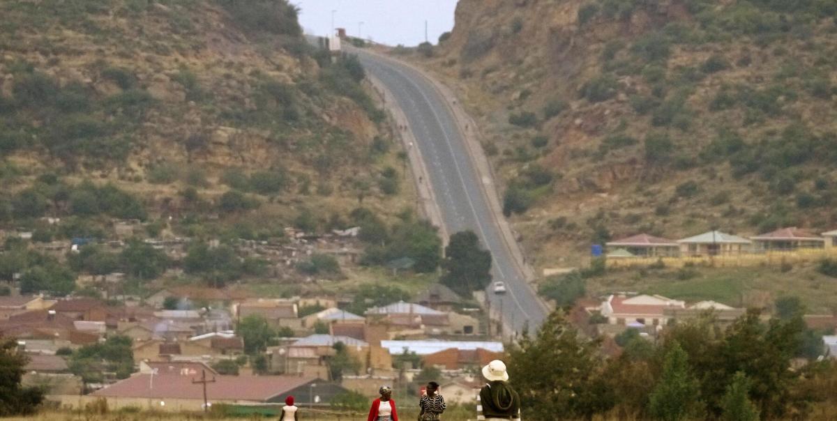 Saklı Cennet Lesotho: Hiç Duymadığınız 9 Gizemli Gerçek! 4 sakli-cennet-lesotho-hic-duymadiginiz-9-gizemli-gercek-Y2hfQUWF.jpg