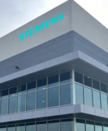 Siemens, Fort Worth'ta 190 Milyon Dolarlık Yapay Zeka Altyapı Üretim Tesisini Açtı 3 siemens-fort-worthta-190-milyon-dolarlik-yapay-zeka-altyapi-uretim-tesisini-acti-7YX9aJbj.jpg