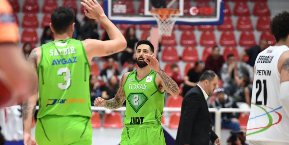 TOFAŞ Petkimspor Deplasmanından Zaferle Döndü ve Playoff Hedefine Kilitlendi 2 tofas-petkimspor-deplasmanindan-zaferle-dondu-ve-playoff-hedefine-kilitlendi-RfZ6dfJr.jpg