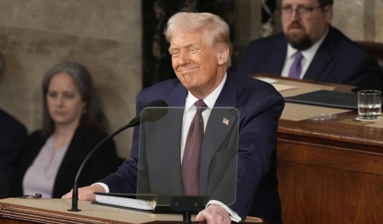Trump'tan Şok Açıklama: Rusya'ya Yaptırımlar Güçleniyor mu?! 1 trumptan-sok-aciklama-rusyaya-yaptirimlar-gucleniyor-mu-Cap35uSm.jpg