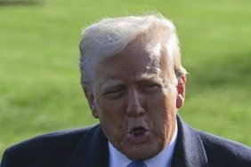 Trump’tan Venezuela’ya Sert Yaptırım Mesajı: Petrol ve Gaz İçin Ek Tarife Geliyor 2 trumptan-venezuelaya-sert-yaptirim-mesaji-petrol-ve-gaz-icin-ek-tarife-geliyor-vqDJBrYZ.jpg