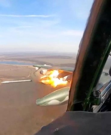 Ukrayna'da Yabancı Militanların Sığınağına Şok Baskın: 30'dan Fazla Can Kaybı! 3 ukraynada-yabanci-militanlarin-siginagina-sok-baskin-30dan-fazla-can-kaybi-9Na93xr2.jpg