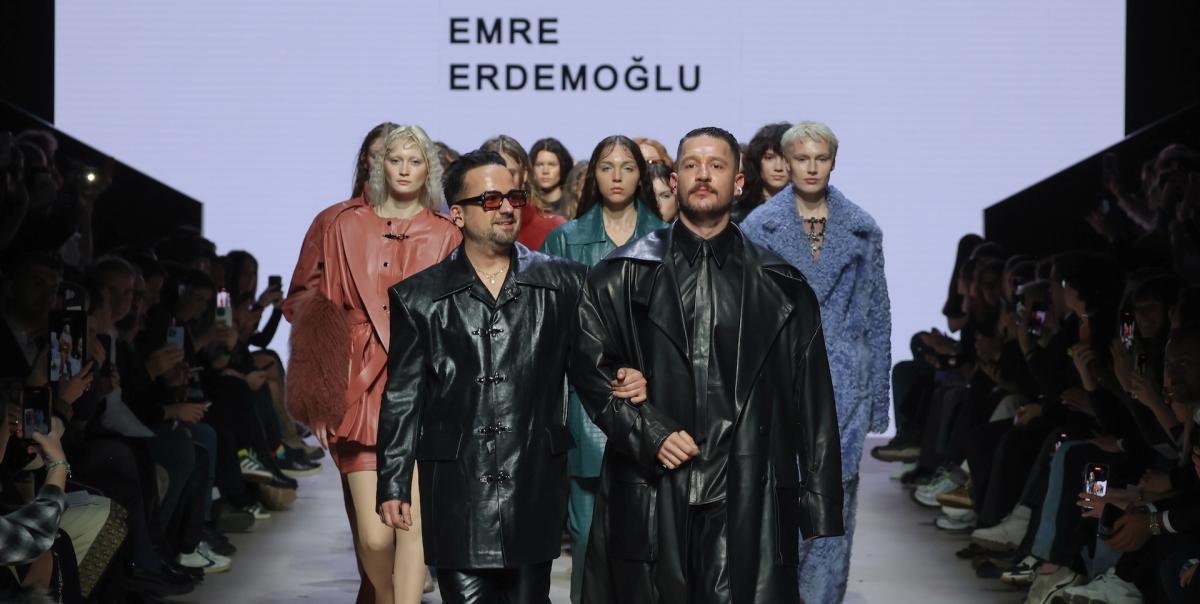 uraz-kaygilaroglu-moskova-moda-haftasinda-podyuma-cikti-emre-erdemoglunun-koleksiyonu-buyuk-ilgi-gordu-HSTTIxXU.jpg